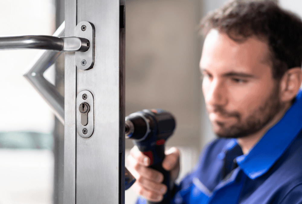 🔐 Comment un serrurier peut-il ouvrir une porte claquée sans casser la serrure ?